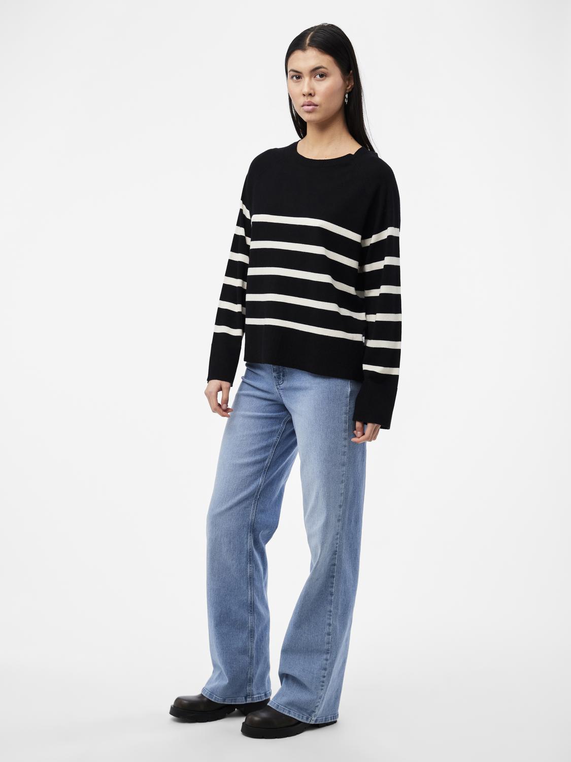 model_shot-front_full